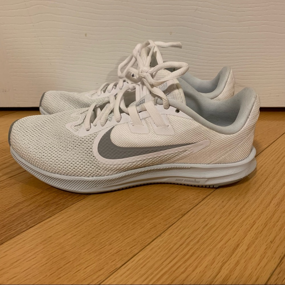 Nike - White Running Shoes